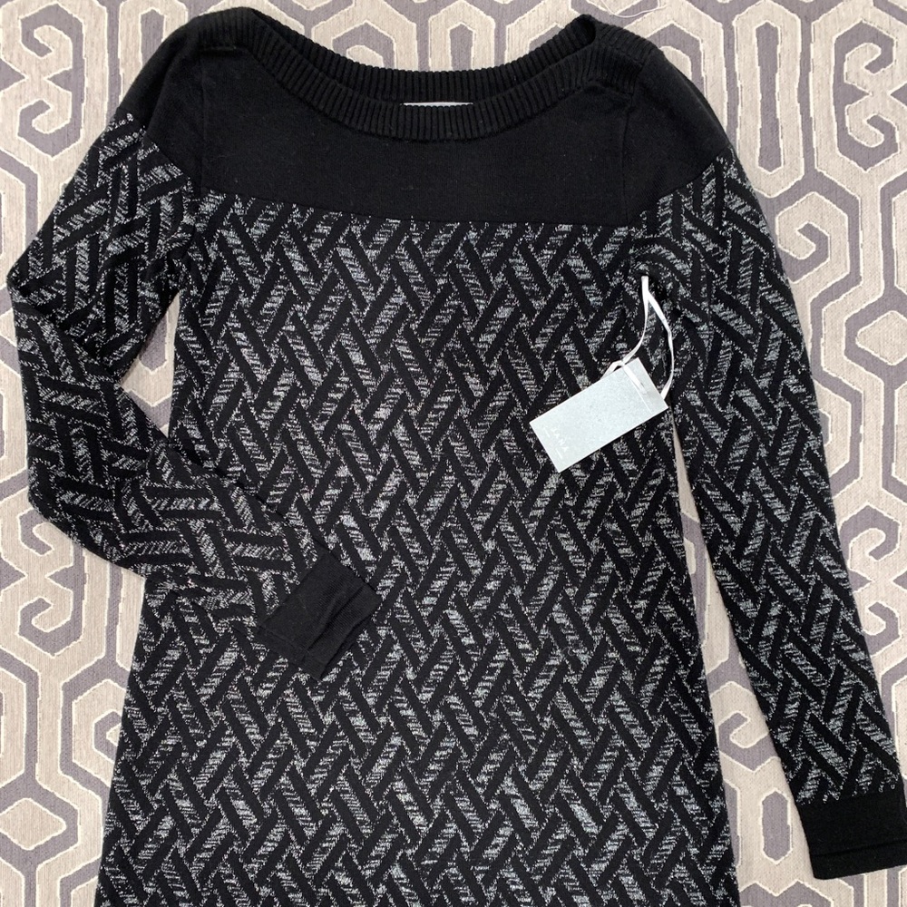NWT Jana Black and Silver Tunic